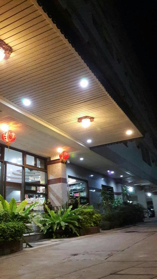 Veerasuda Condotel Ratchaburi Luaran gambar