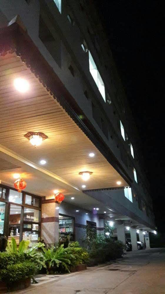 Veerasuda Condotel Ratchaburi Luaran gambar