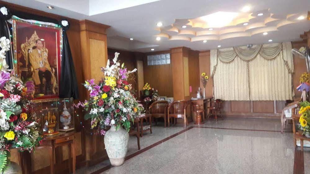 Veerasuda Condotel Ratchaburi Luaran gambar